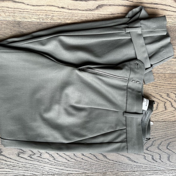 Babaton dress pant sage green colour tapered leg - Picture 4 of 4